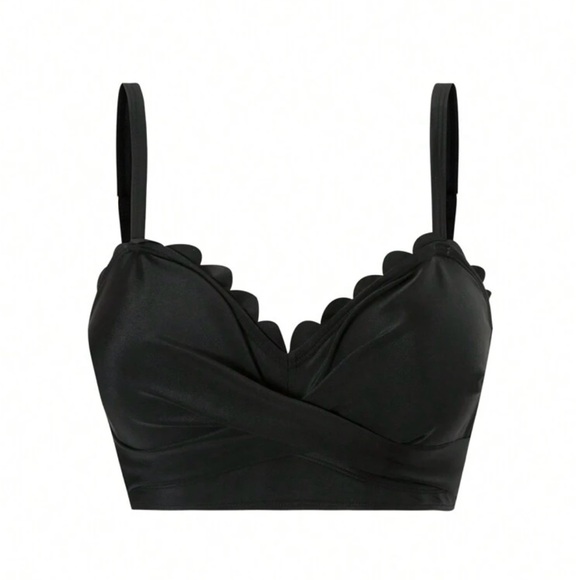SHEIN Other - SHEIN Black Scalloped Plus Swim Top